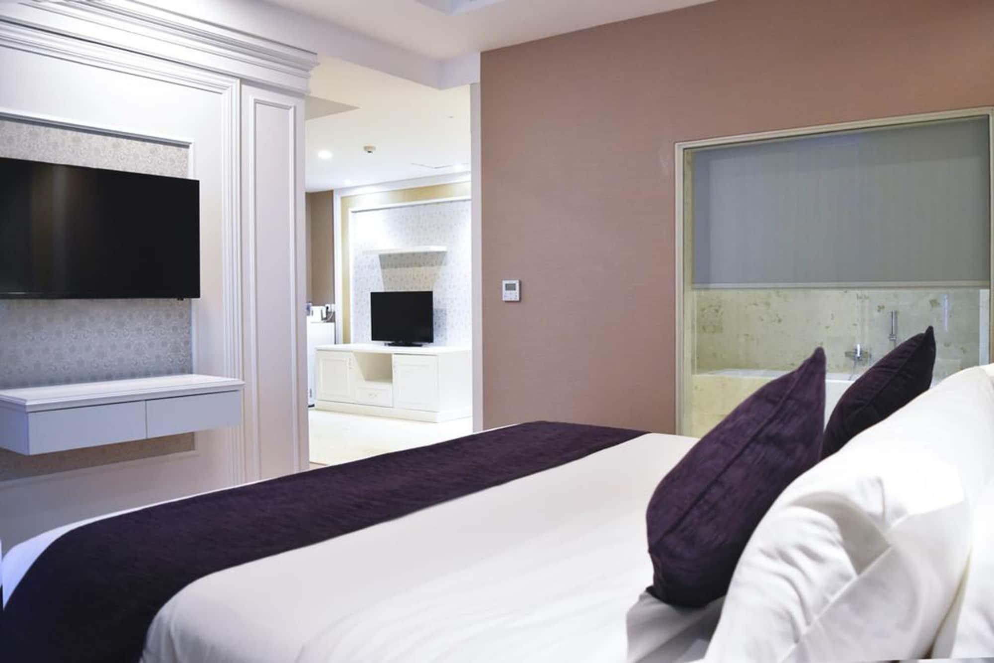 Platinum Hotel & Convention Hall Balikpapan Eksteriør bilde