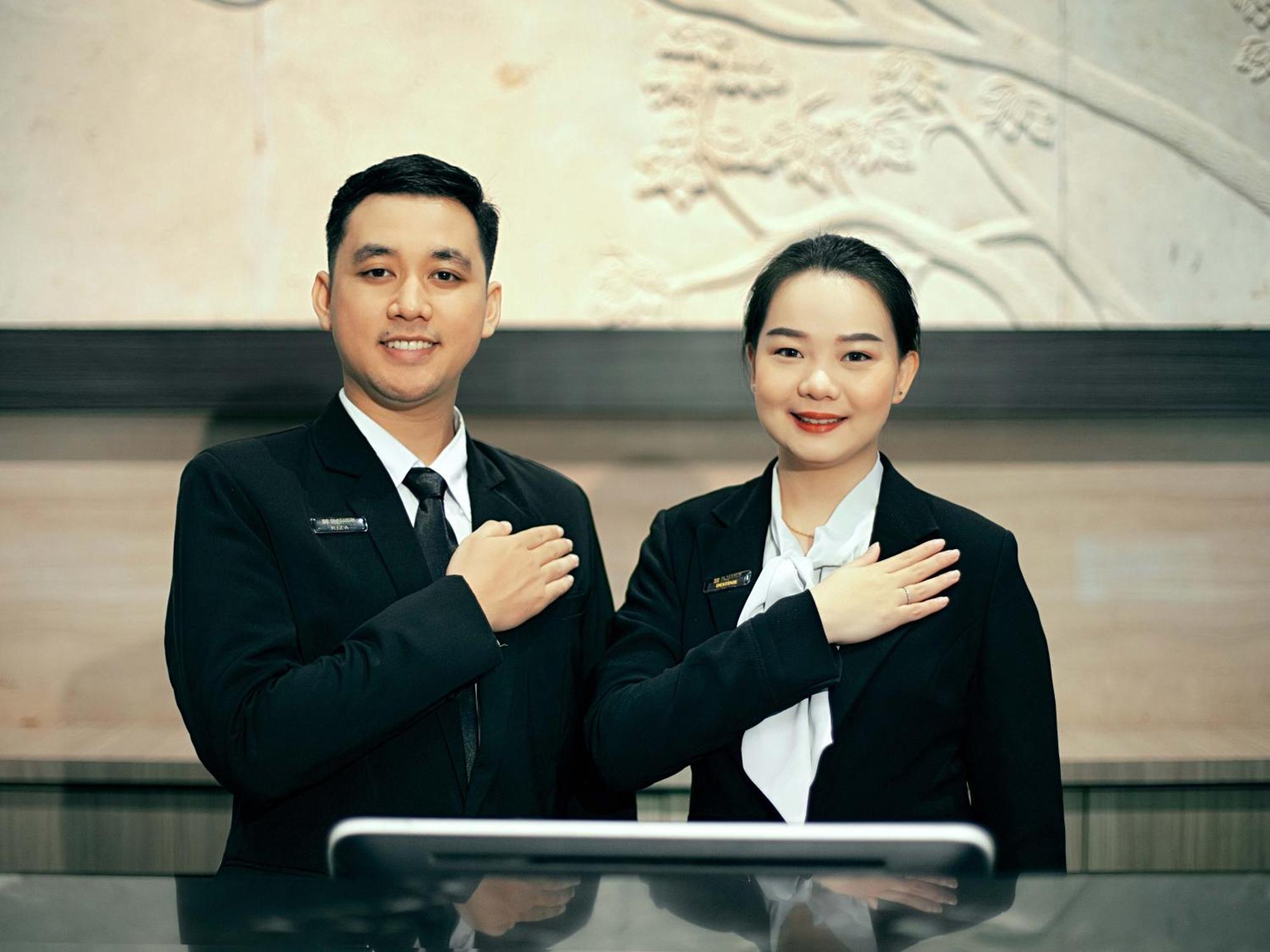 Platinum Hotel & Convention Hall Balikpapan Eksteriør bilde