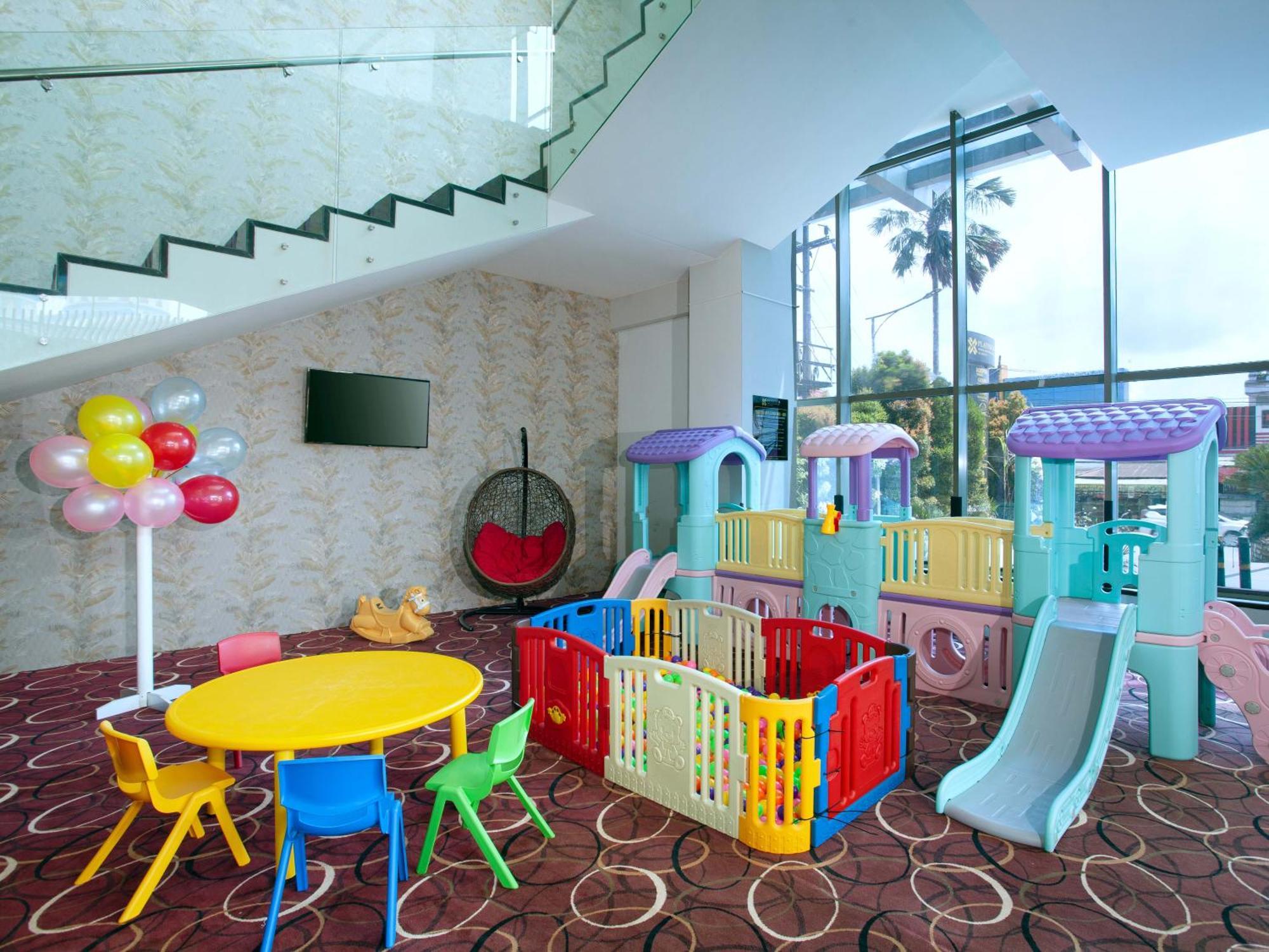 Platinum Hotel & Convention Hall Balikpapan Eksteriør bilde