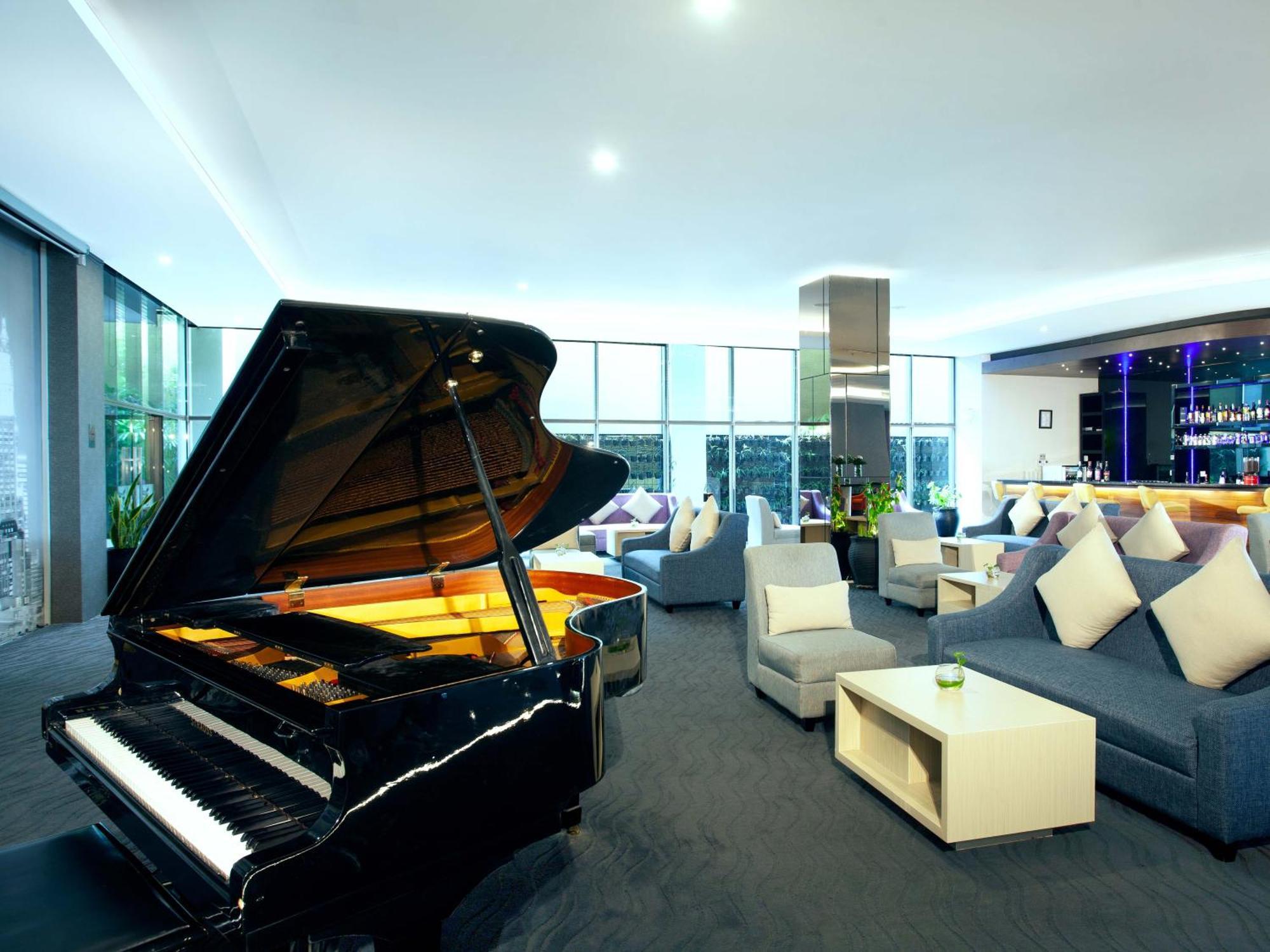 Platinum Hotel & Convention Hall Balikpapan Eksteriør bilde