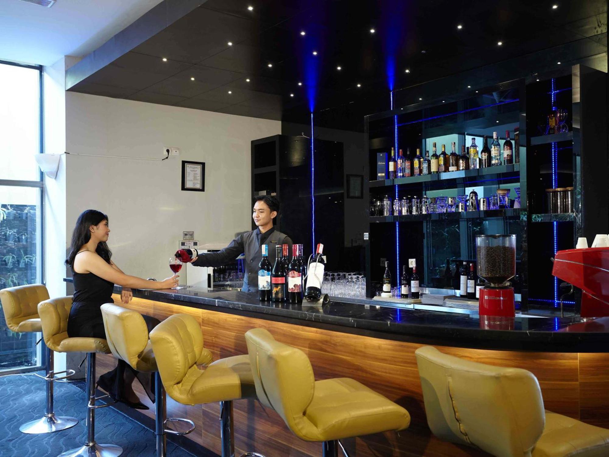 Platinum Hotel & Convention Hall Balikpapan Eksteriør bilde