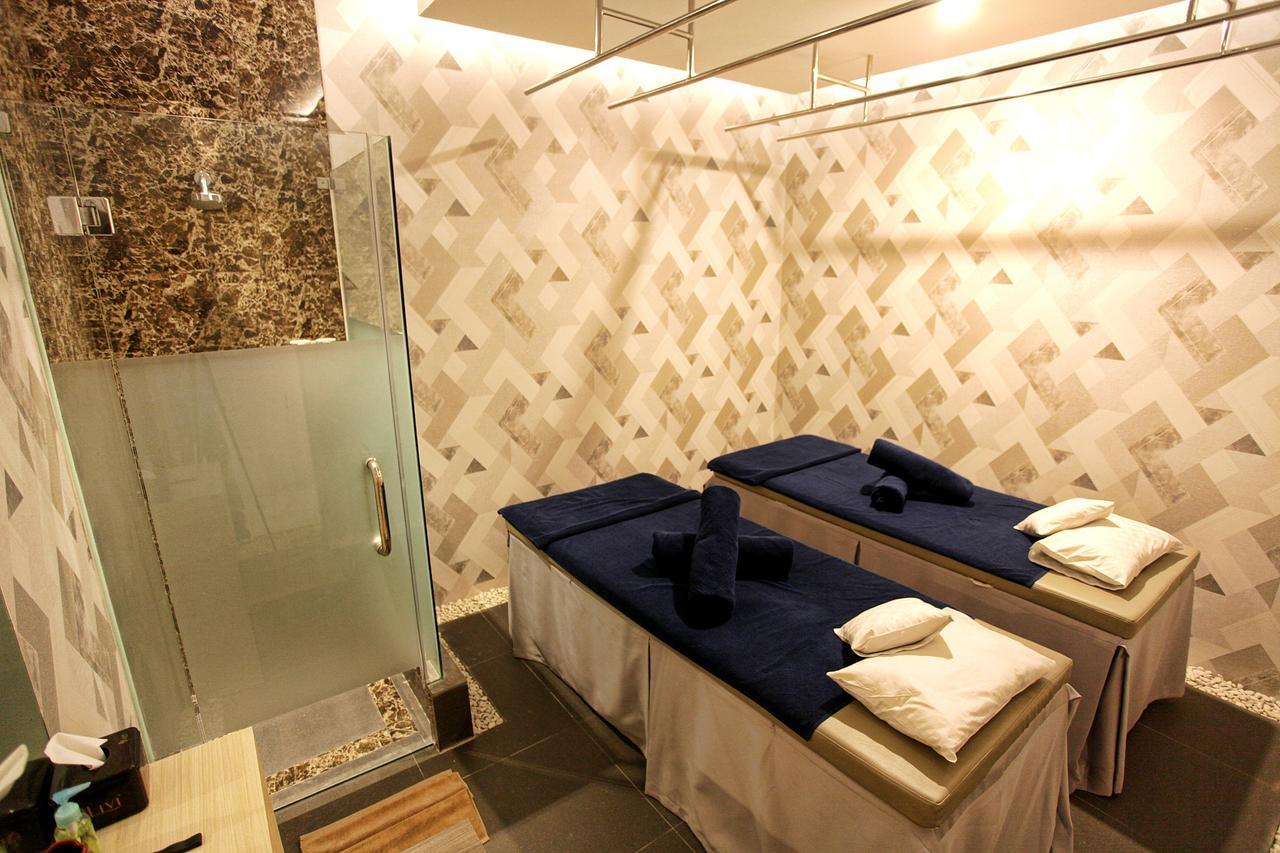 Platinum Hotel & Convention Hall Balikpapan Eksteriør bilde